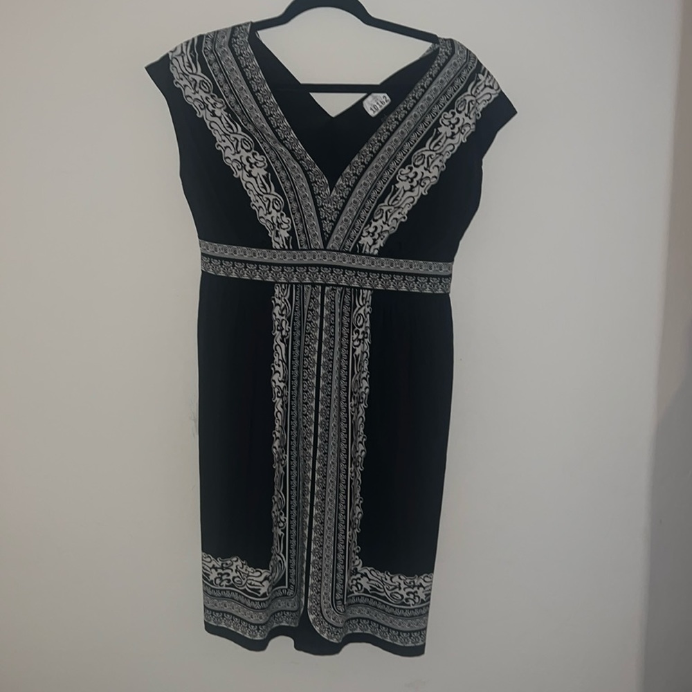 Size L black dress
